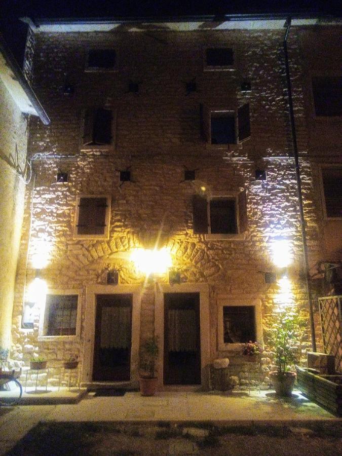Gasthaus Da Andrea E Raffaella Sant'Anna d'Alfaedo Exterior foto